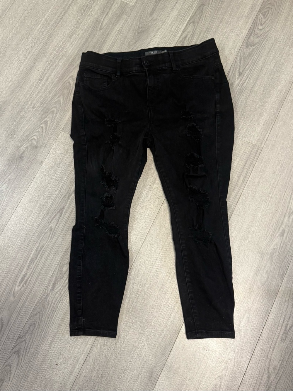 Torrid Bombshell Skinny Black Distressed Women’s Jeans